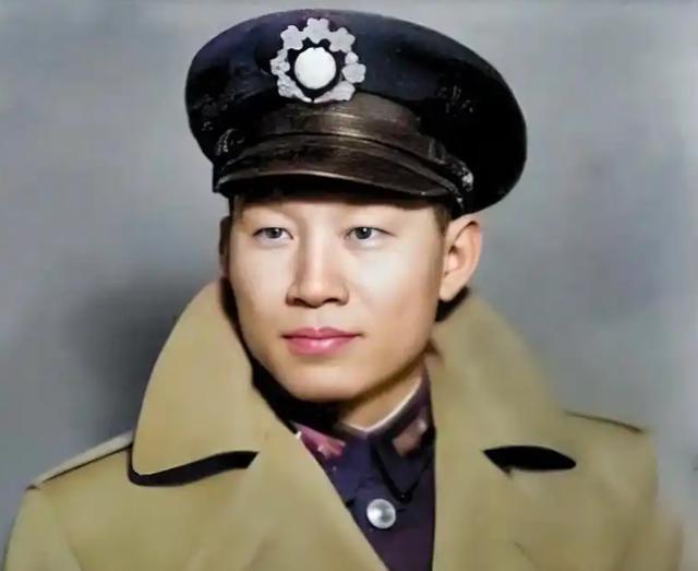 1990年在湖南祁阳标准计量局工作的张锦兰，收到一枚英国勋章和一沓钞票，送件人则