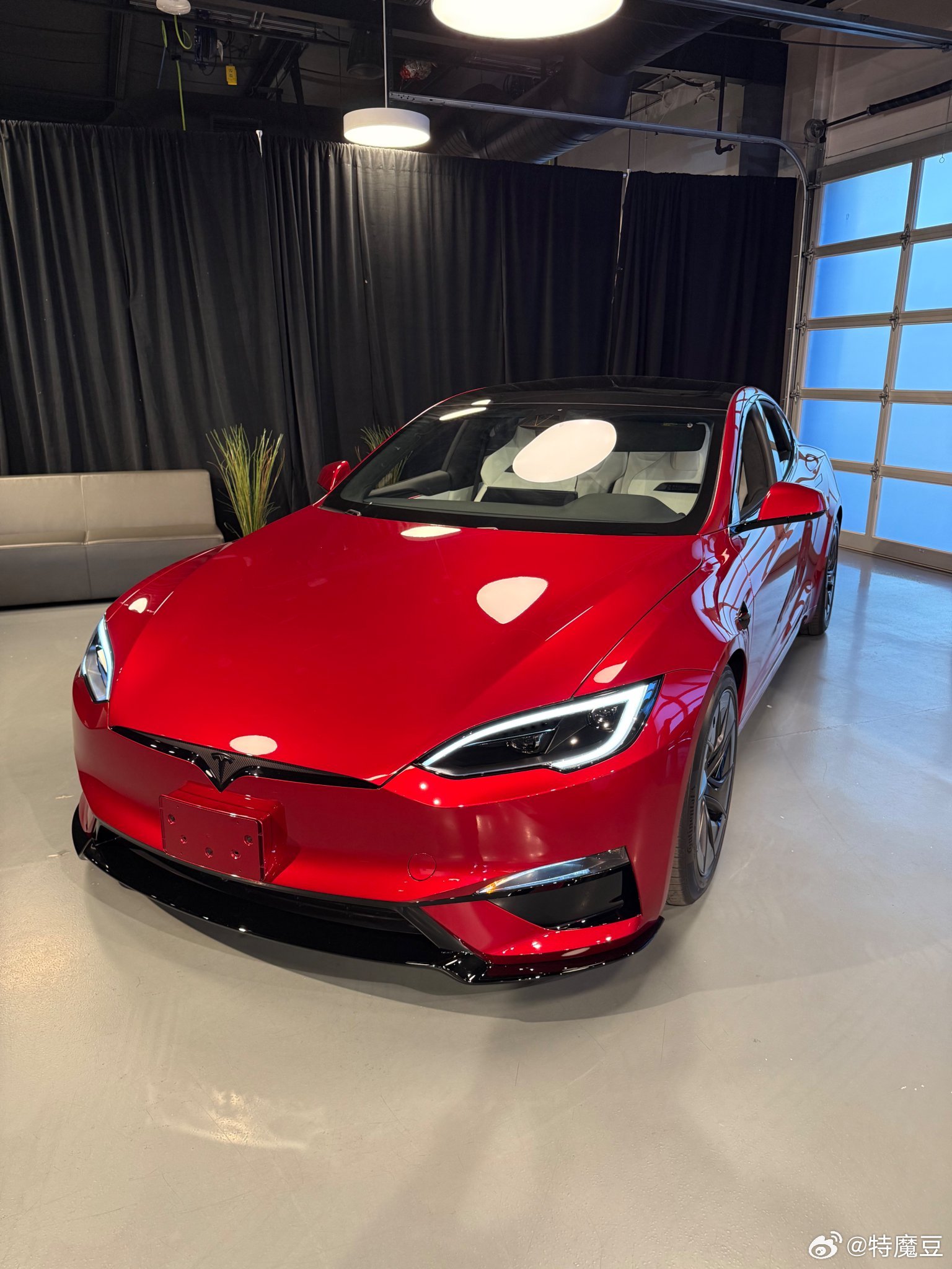 真S3XY！这灯依旧没看腻！犀利特斯拉焕新model s ​​​