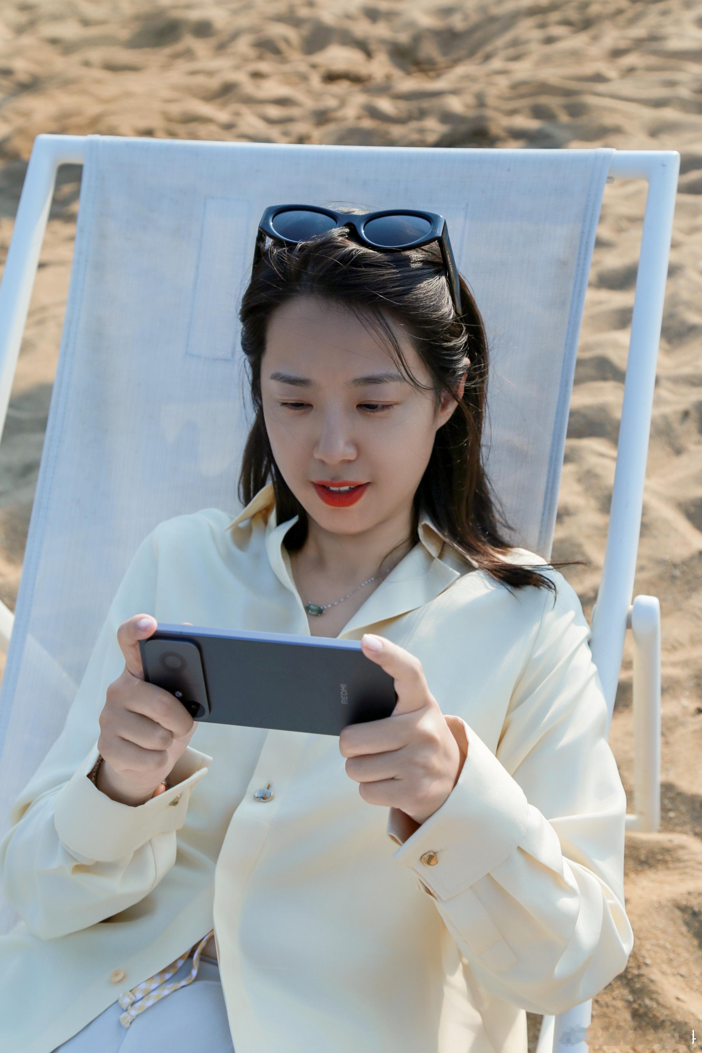 突然想起来还有两张REDMI K90至尊版照片没发 
