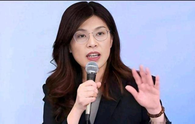 郑丽文再谈两岸，一句话戳破了一个现实：真正危险的，从来不是谈，而是不谈。
8月1