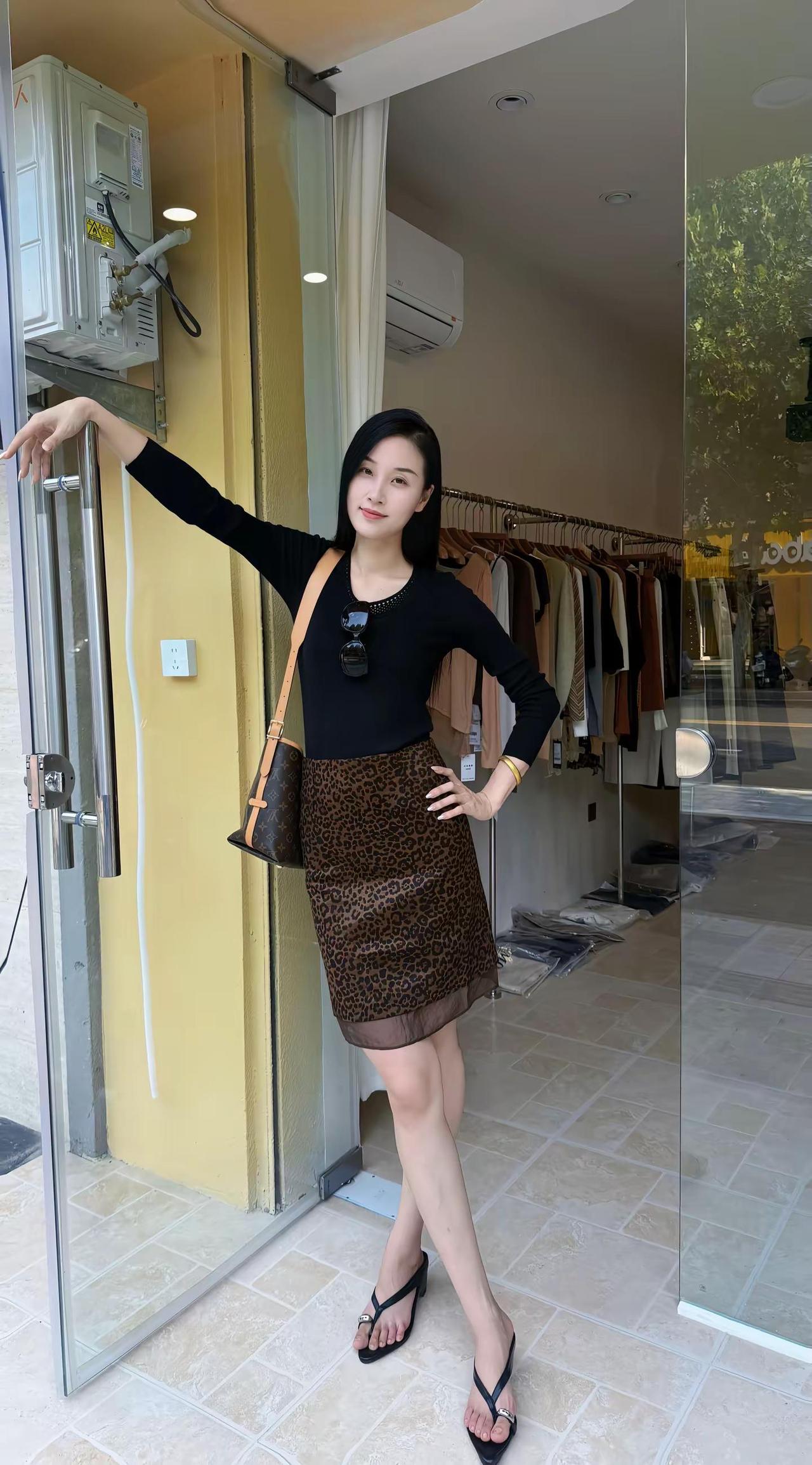 井柏然进行曲 有劲！小白姐姐ootd 实体店女装