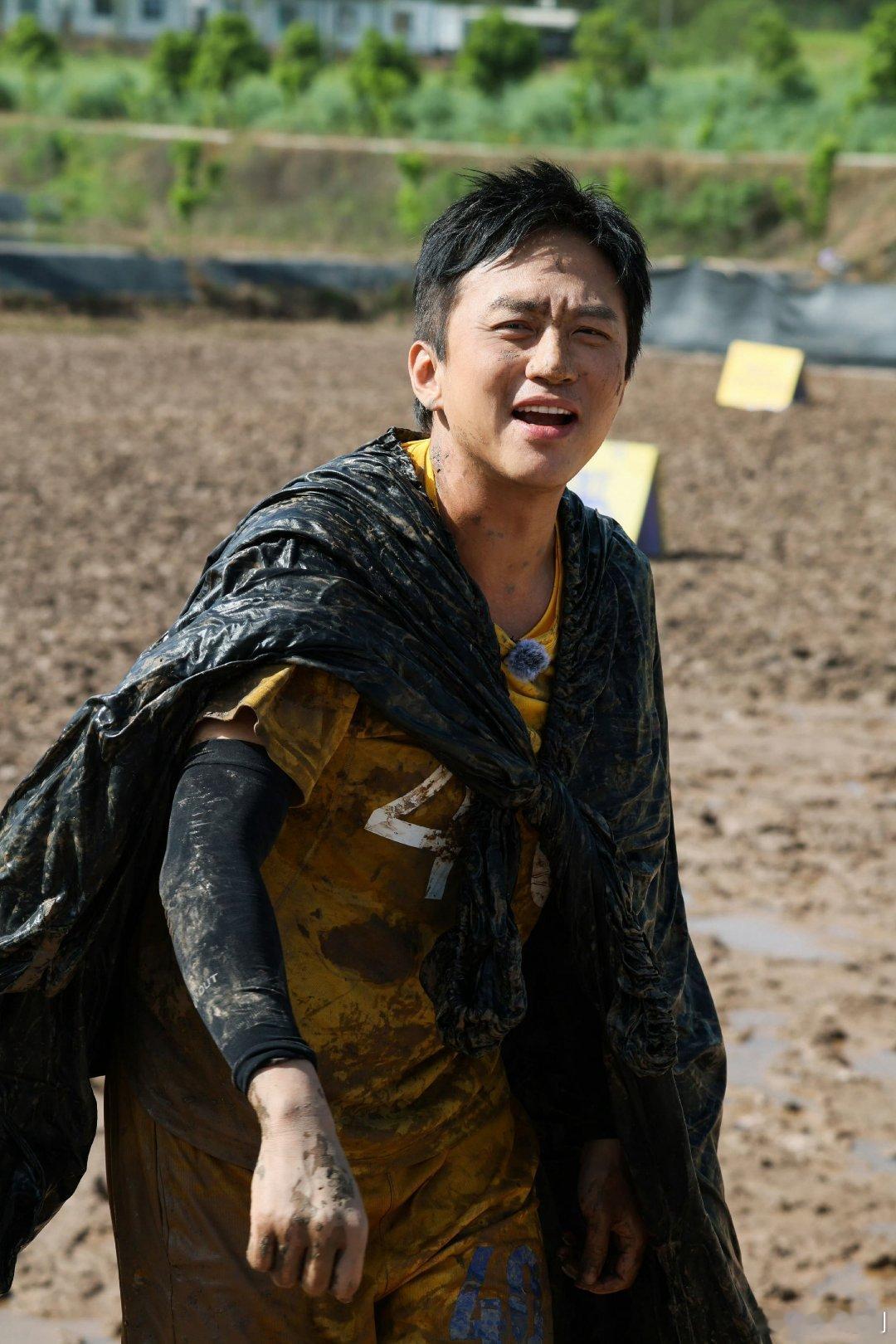 邓超竟然还有害羞的时候邓超MVP结算画面在泥潭里摸爬滚打那么久，超哥这波操作行云