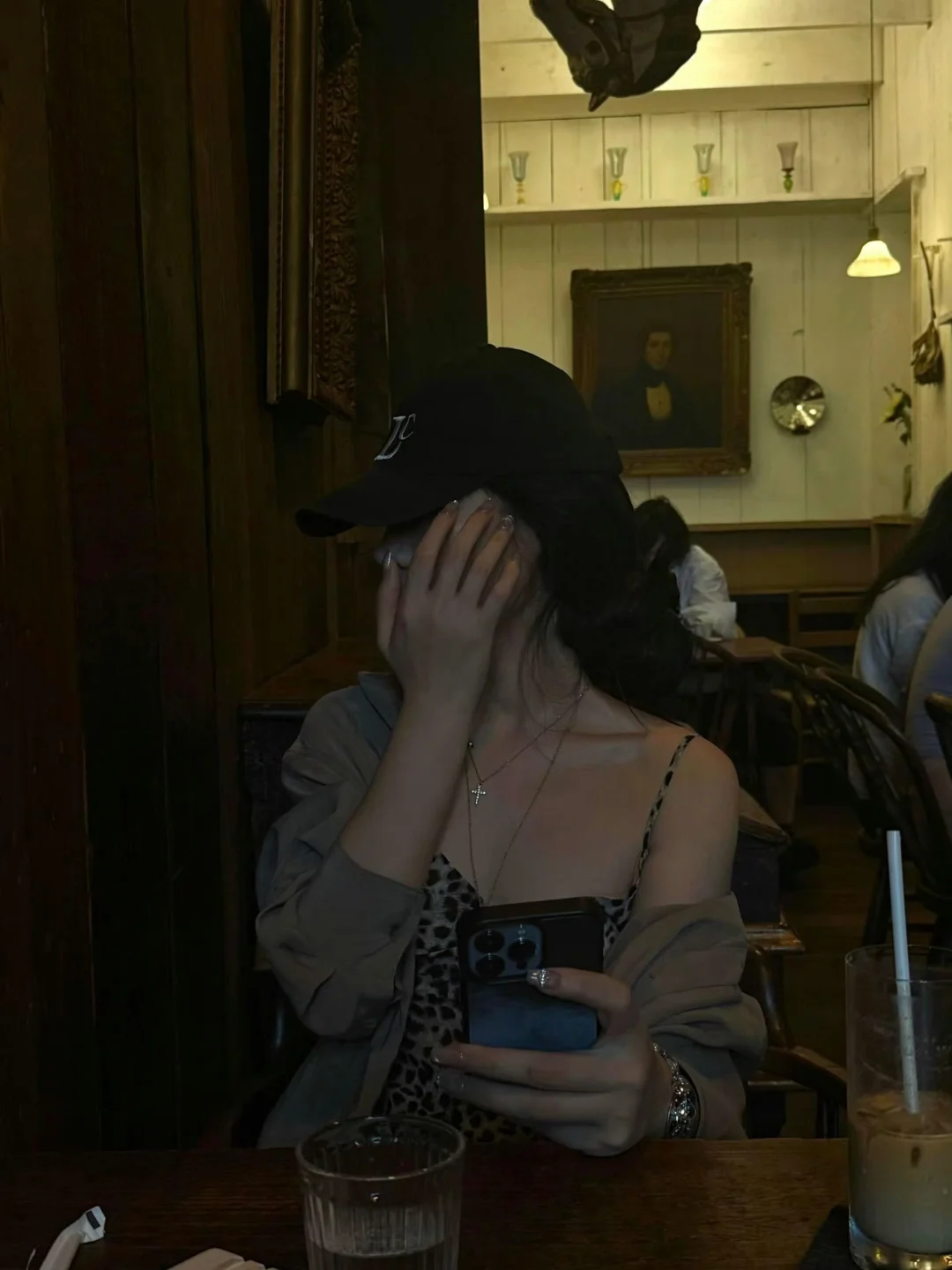 一直忘记告诉你 我是天秤座 天秤座是典型的放弃性人格 能抗也能忍 但是...