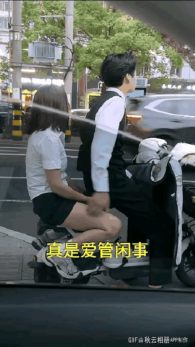 实在看不下去了，这位仁兄下车管了管