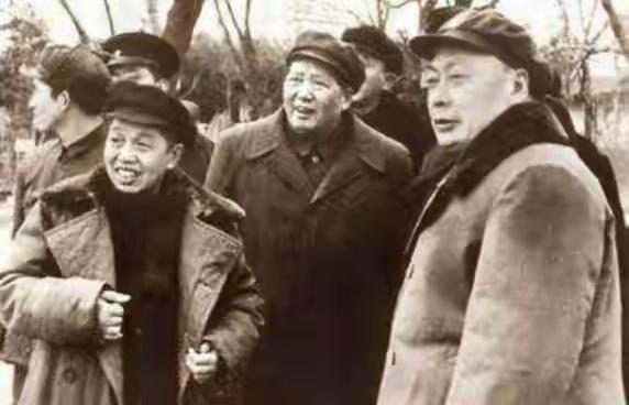 1972年陈毅病逝后遗属生计成难题，粟裕紧急上书中央写报告：张茜处境十分困难，请