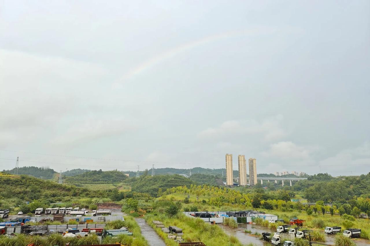 之前写了一篇关于新农合的微头条，我小区邻居因没有交三百八十元一年的新农合生病无法