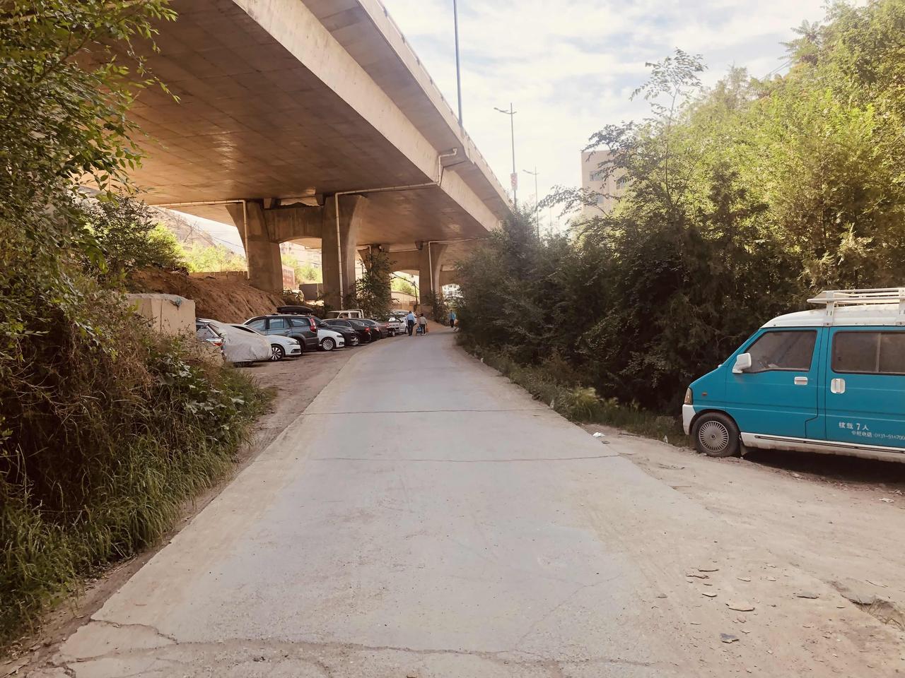 兰州市安宁区建安东路东延段工程此次道路东延，还没有打通北乐路西端，目前尚有近20