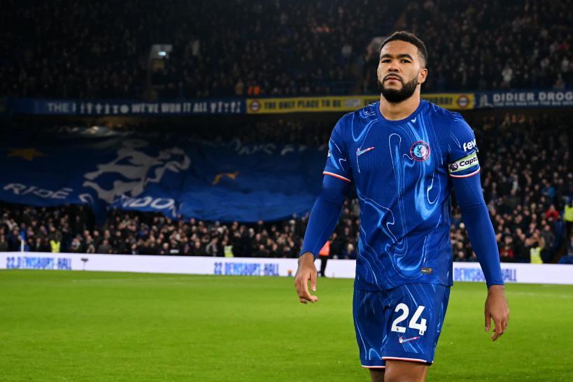 英超第13轮，切尔西在主场以1-1的比分战平阿森纳。赛后，里斯·詹姆斯接受了蓝军