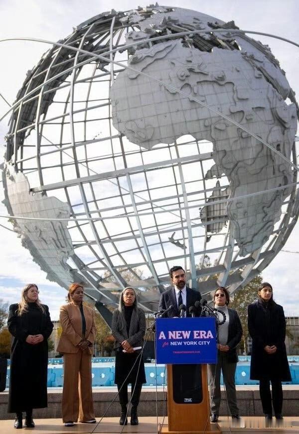 真不赖！
以后纽约新市长要带着以女性为主的团队开始工作了……