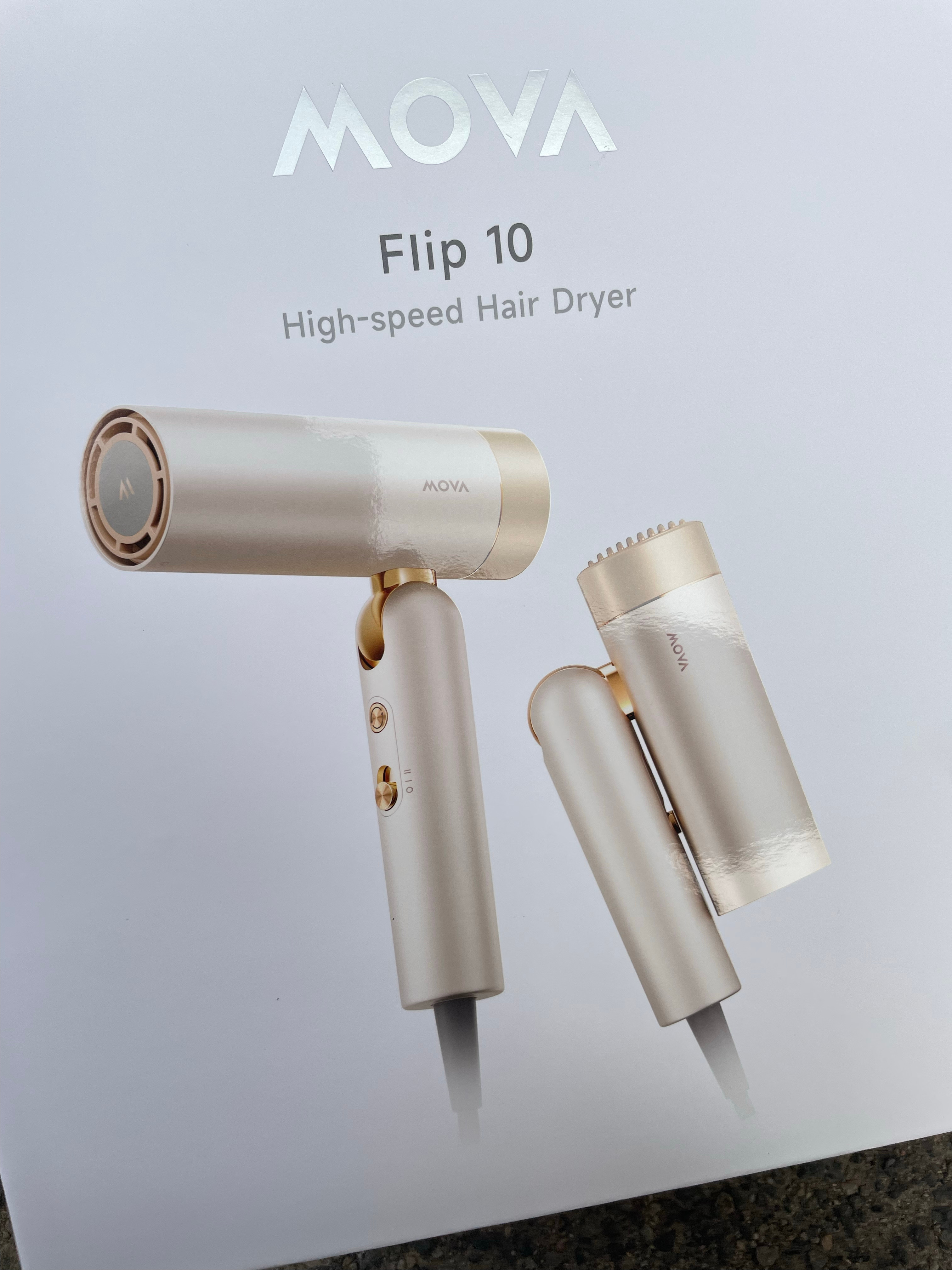 宋威龙宋威龙mova品牌代言人 swl宋威龙陈异 收到快递迫不及待开箱了，好漂亮