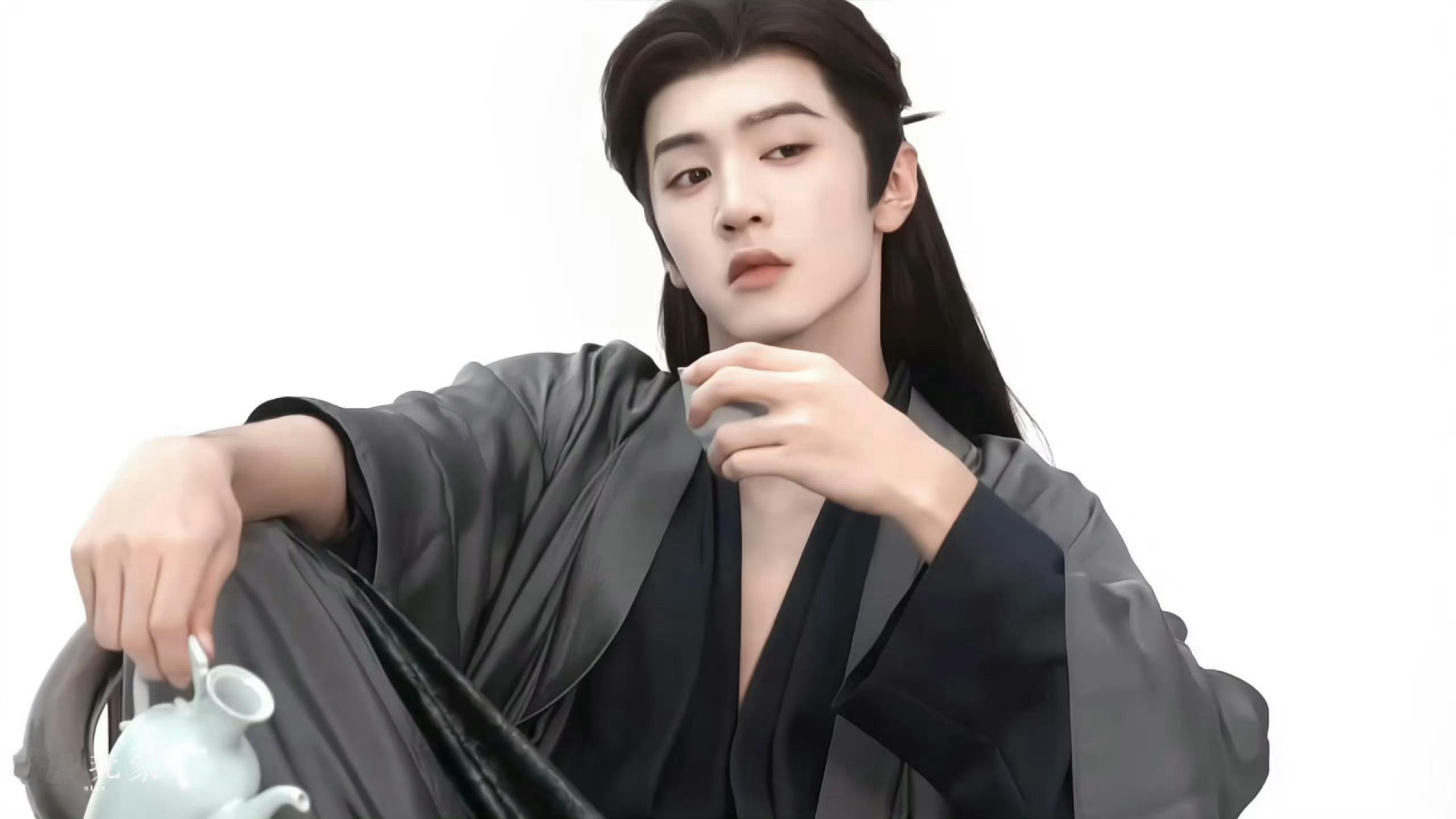 这剧妆造完全适配远帝了，好狐狸啊🦊 