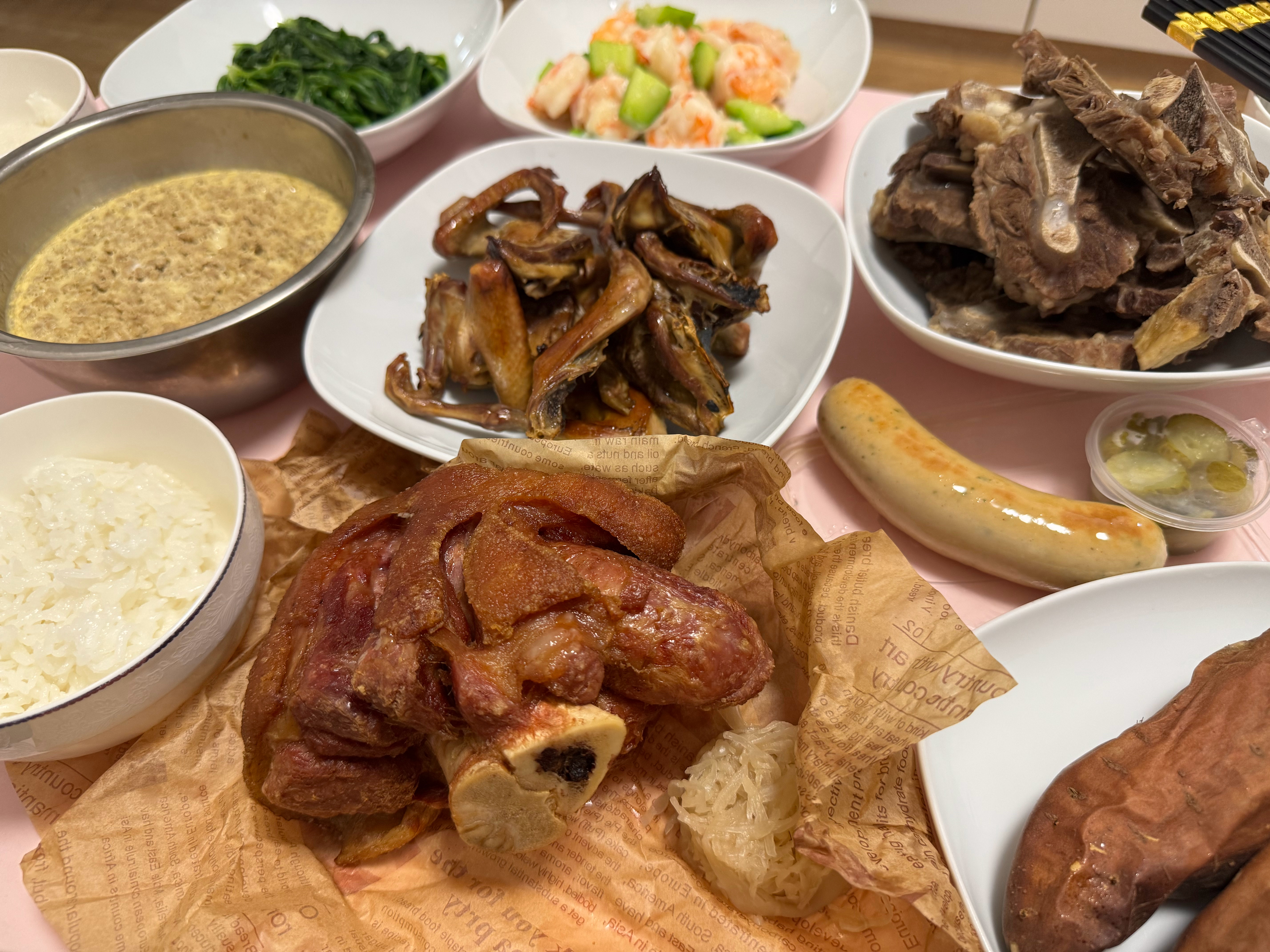 【低碳水第7/10天】今日碳水：一个红薯，一碗米饭。前一阵我慢速减肥，2个月1K