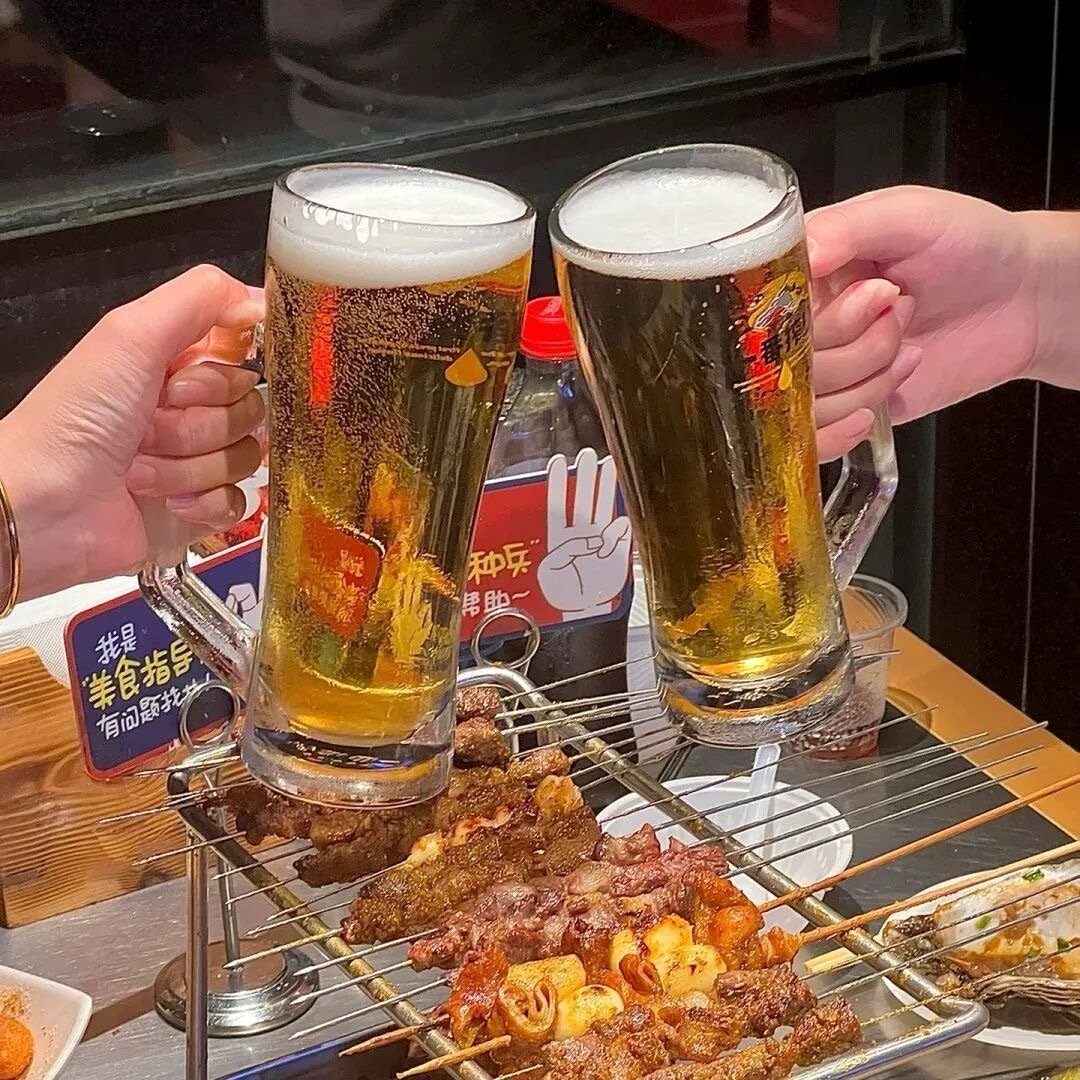 谈小的 他的思想跟不上我的委屈 谈同年龄 我想赚钱 人家想玩 谈个大的 但好像我