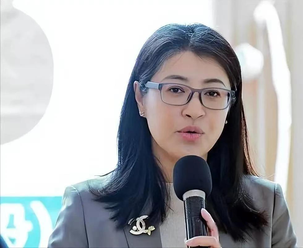 今天这海峡论坛许淑华一来，简直把某些人照的原形毕露！

（阅读前请点个赞，点个关
