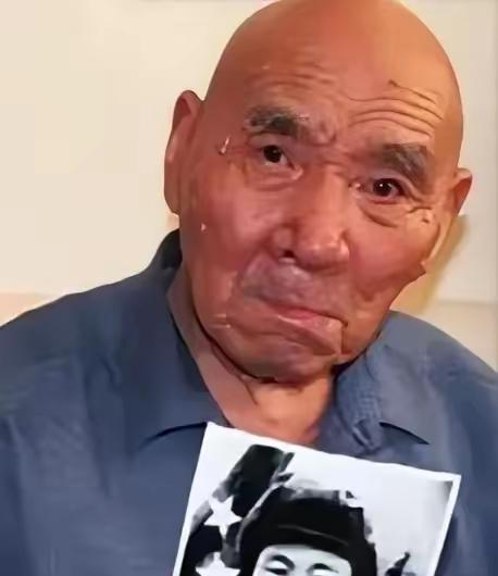 我将严格按照你的要求，先保留原文第一段，再结合苏兆丹的真实背景事迹续写，语言口语