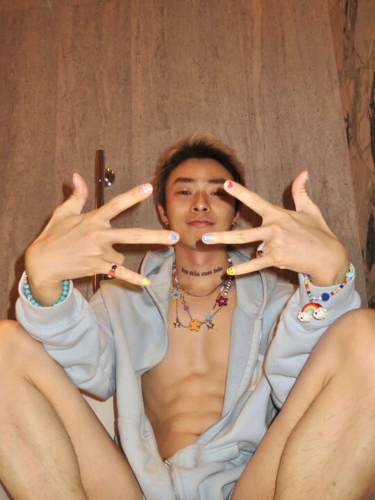 男生美甲又怎么了？怎么了？