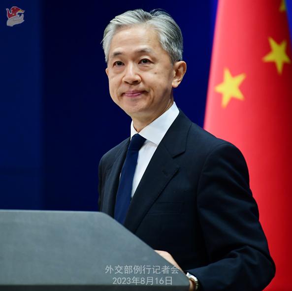 西方政客称中国经济增速放缓或对全球构成风险，外交部回应其仍是世界经济增长的重要引
