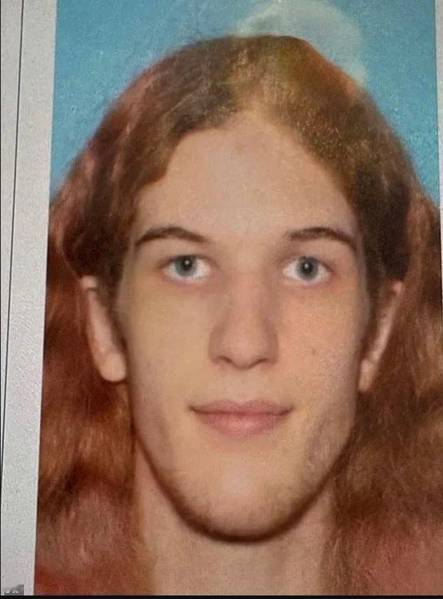 明尼苏达州发生一起震惊全球的枪击案，犯罪人的动机是什么很值得深思。
民主党的州，
