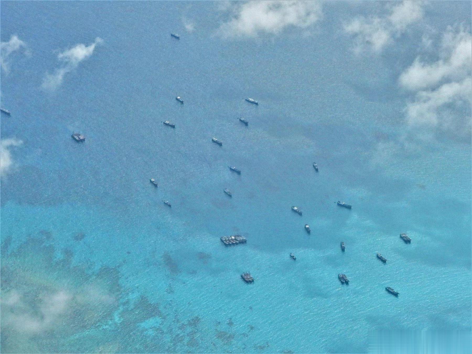 仙宾礁附近中国渔船数量进一步增加，根据CNN的报道称，目前中国南海仙宾礁附近聚集