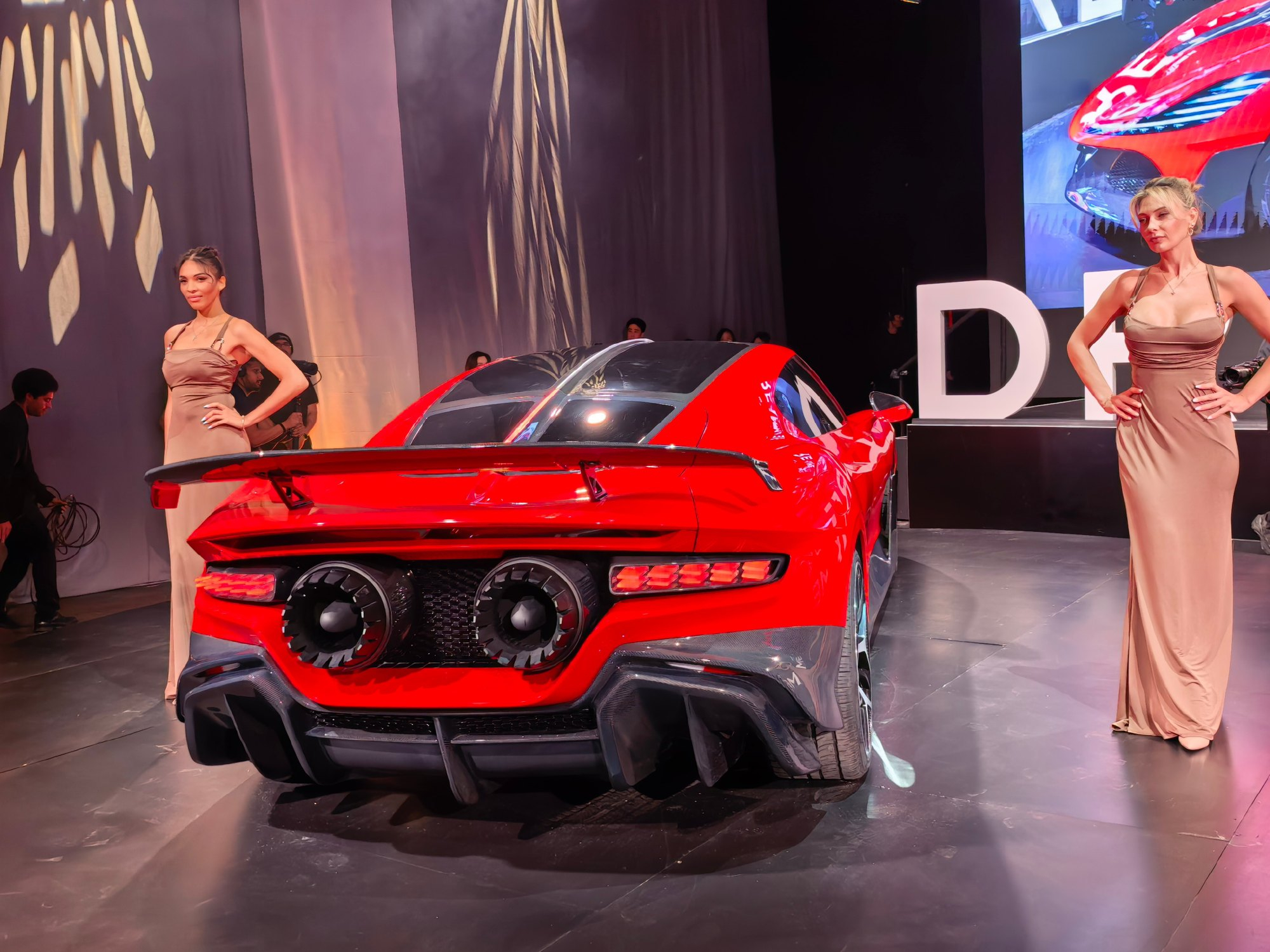 在最近的追觅美国旧金山发布会期间，追觅星空计划总裁马俊野首次公开回应了造车质疑。