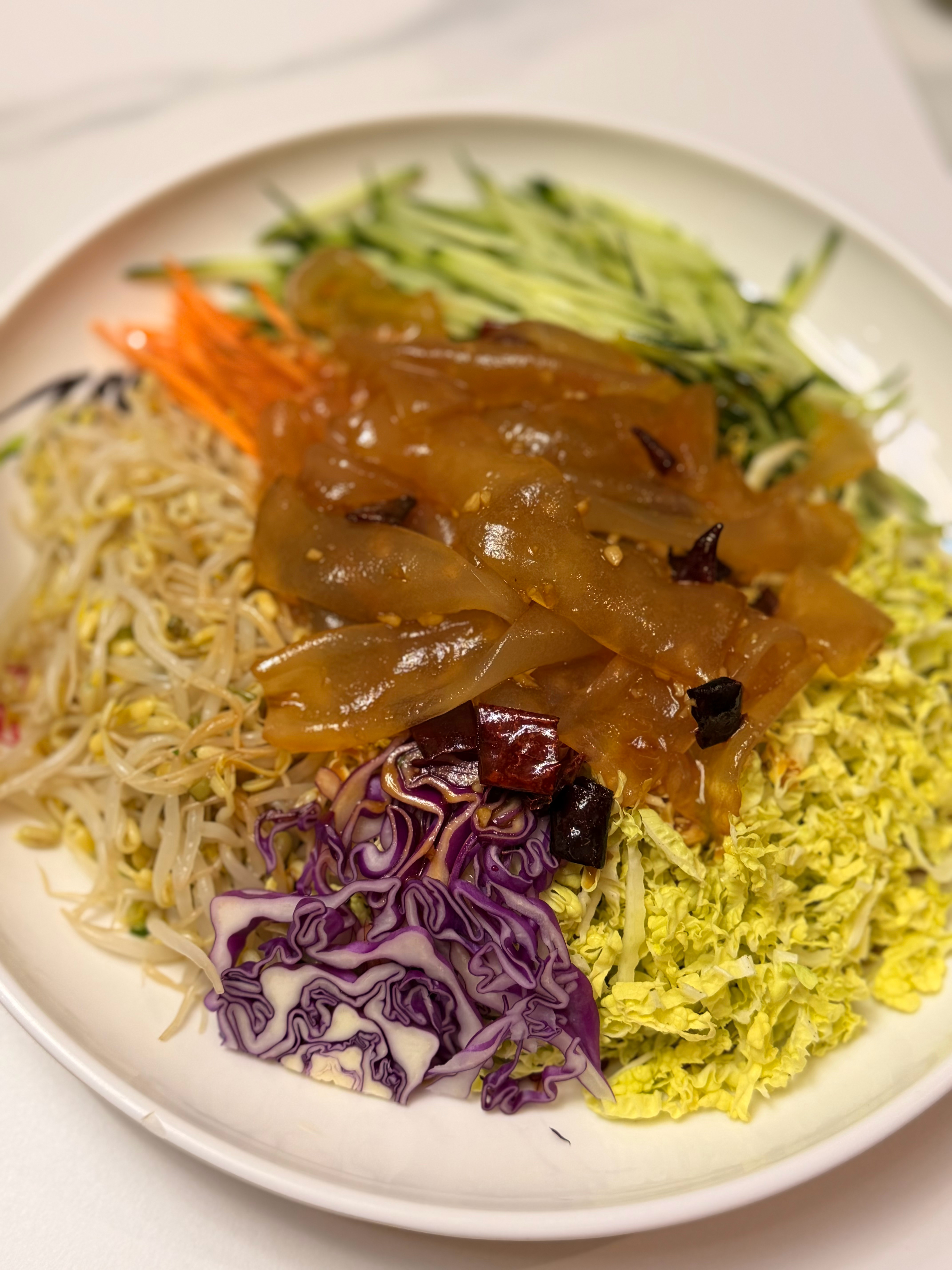 今天立秋啦，遵循习俗吃饺子！本来自己带饭了，不打算来奈何同事执意喊我过来还好来了