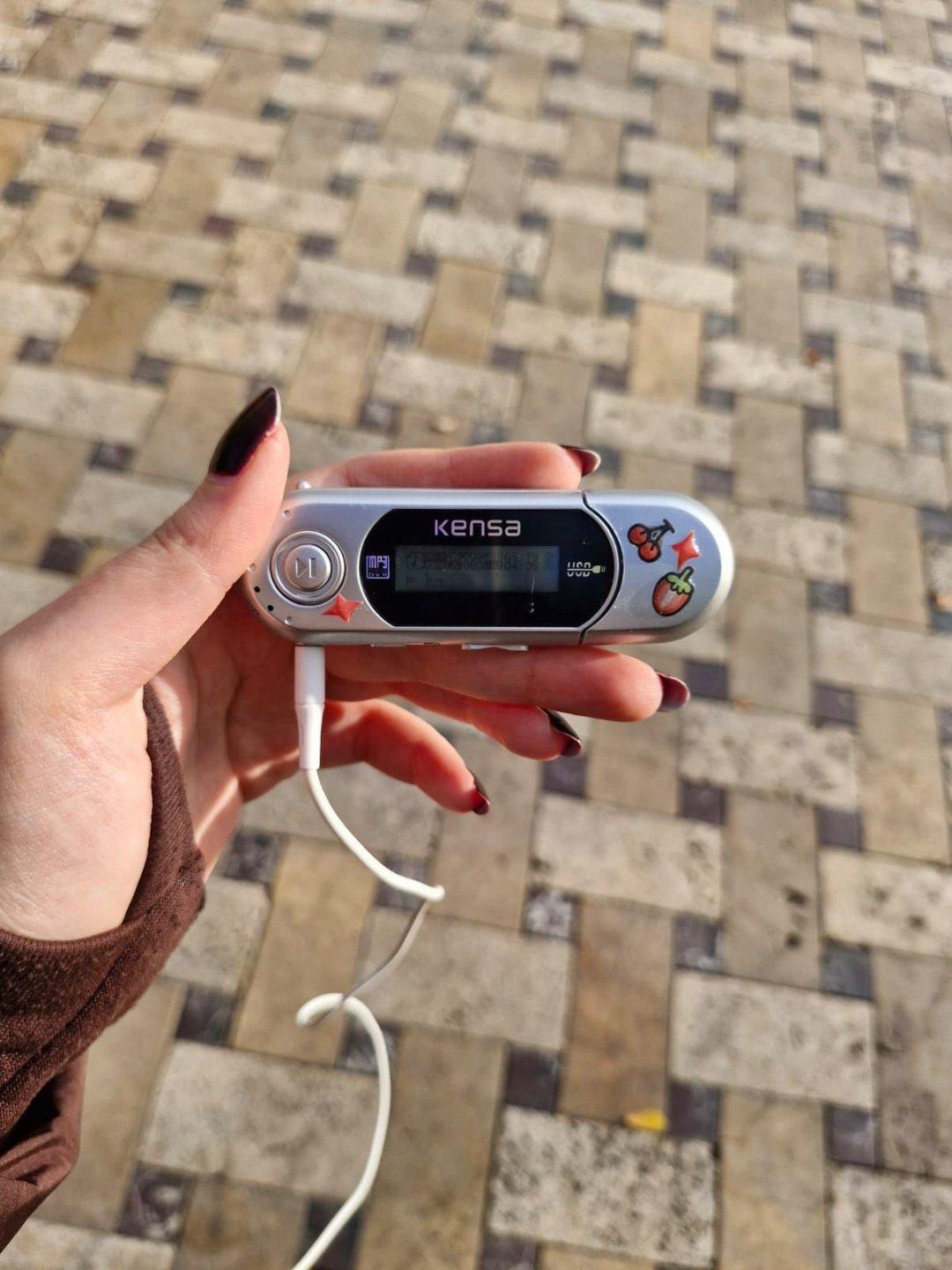 Spotify 一代永远体会不到拿到这个的快乐。🥹 