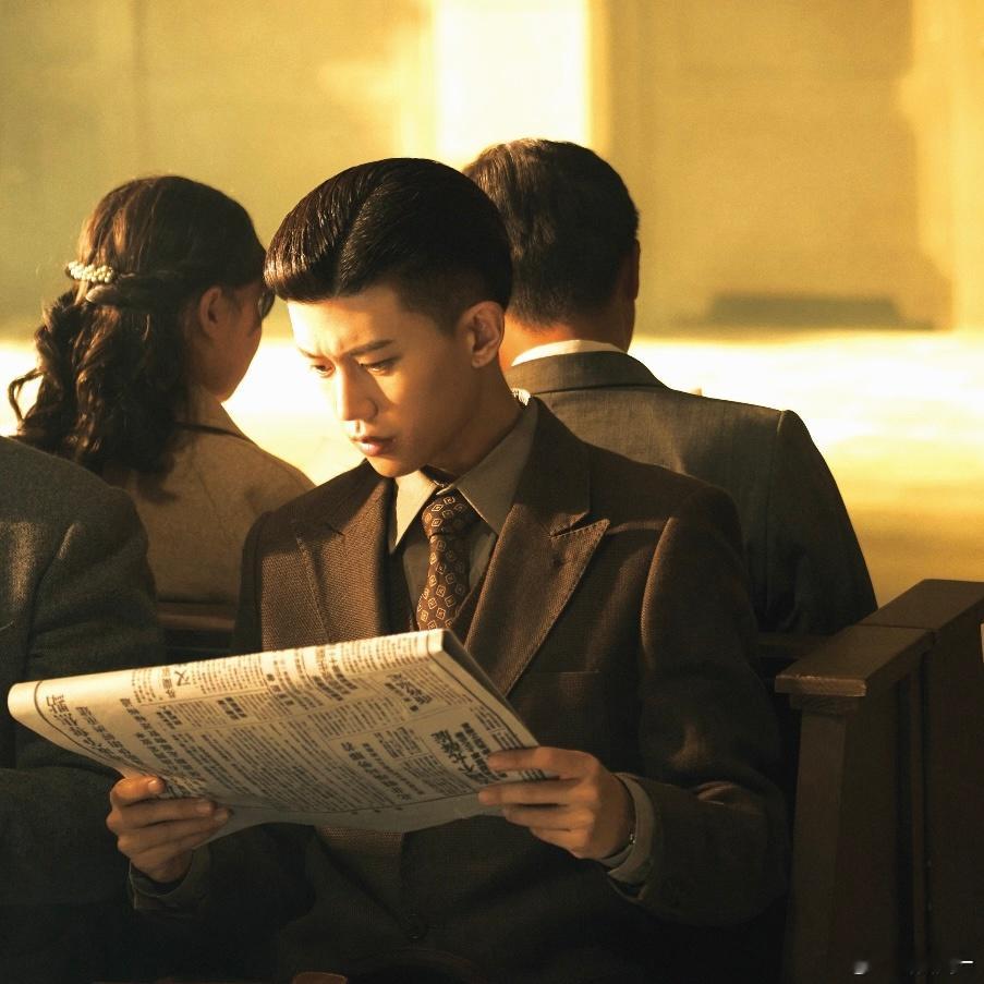 风与潮《风与潮》真实口碑，央视出品就是不一样，四集就让我不知道哇哇哭了多少次