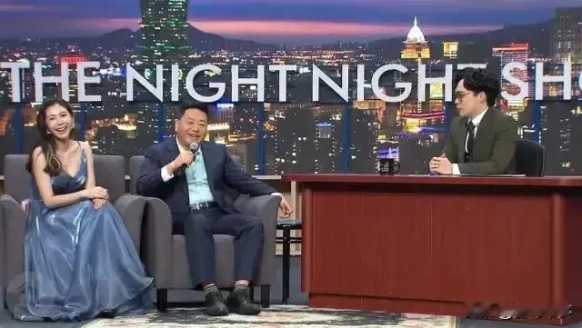台湾主持人侮辱中国，“王局”一语反击！
    “王局”上周在岛上观察选战，顺便