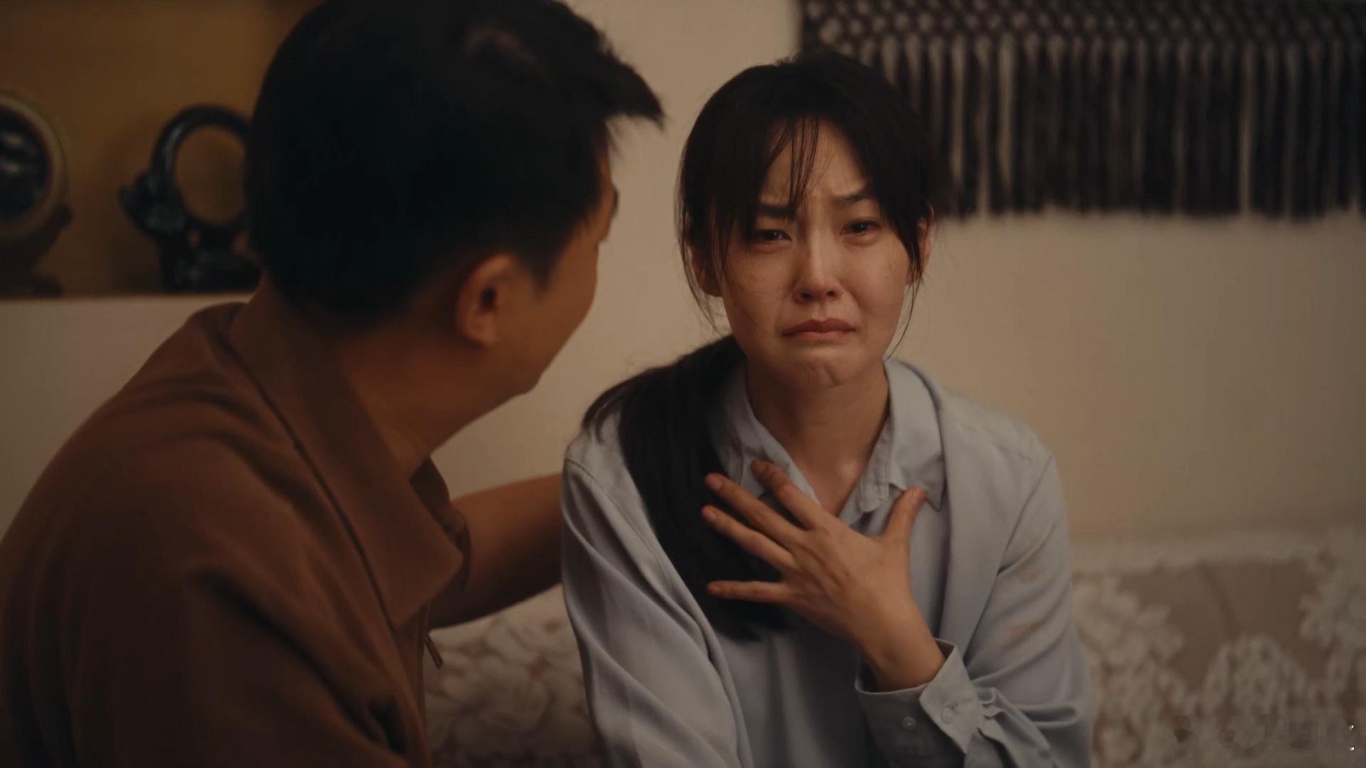 张佳宁0台词演技电视剧重器看完这段我只想说，好演员真的不需要靠台词。张佳宁一个眼