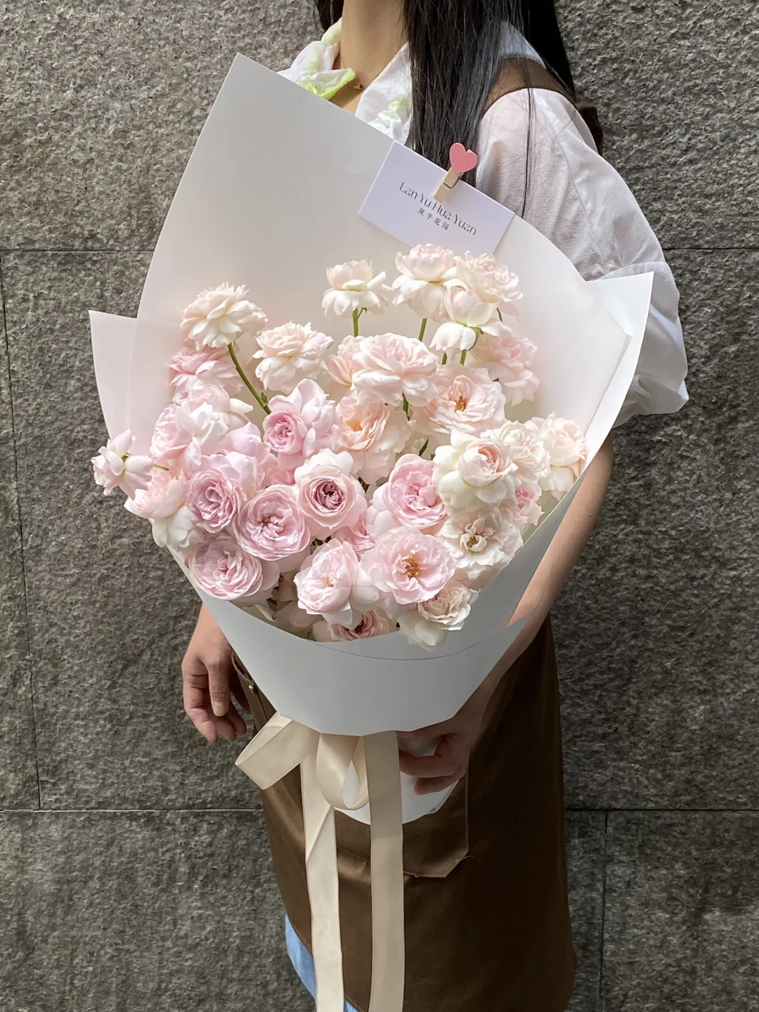 送往中央音乐学院的仙子之吻花束💐