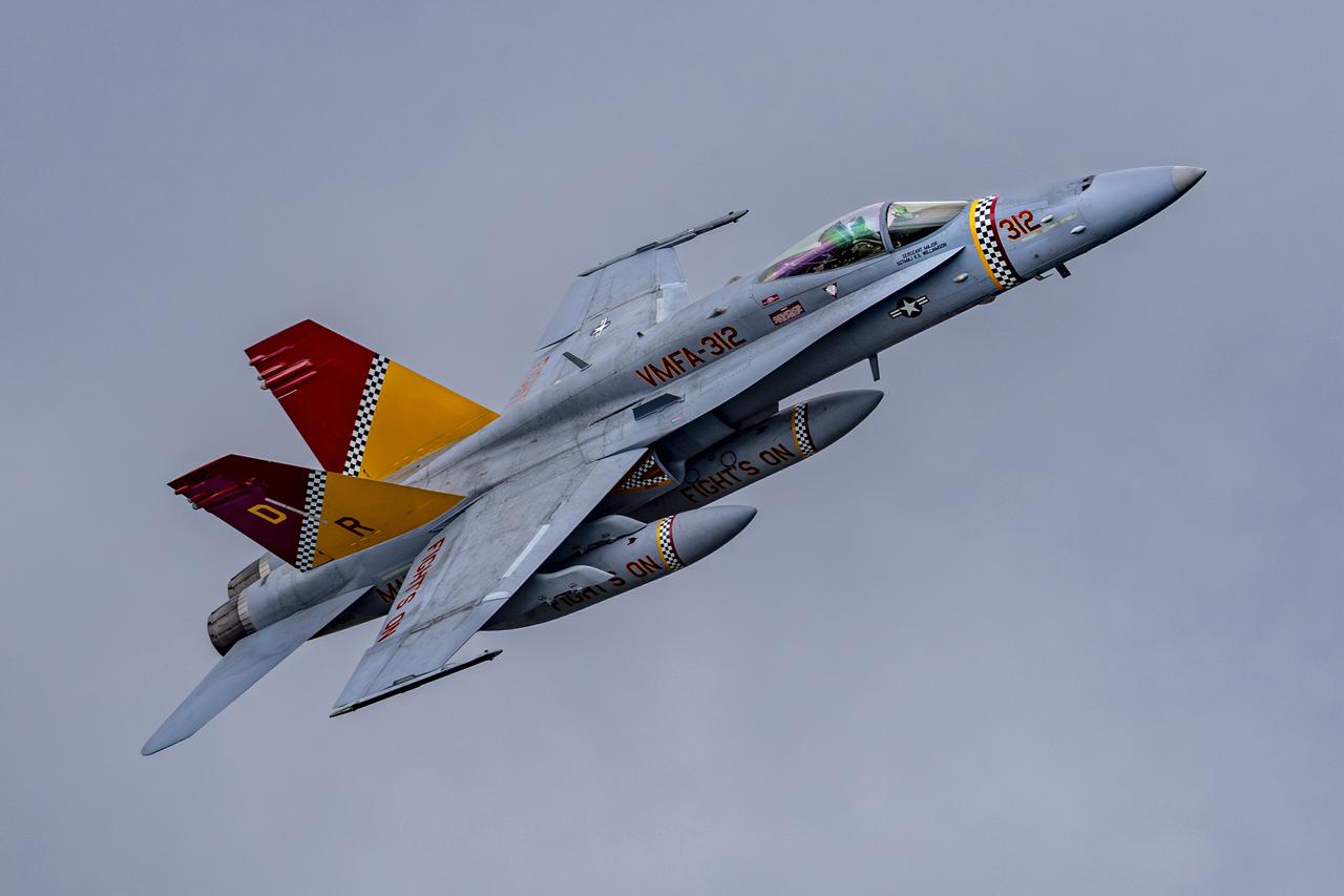 F/A-18D
VMFA-312 战斗/攻击中队（岩国基地）