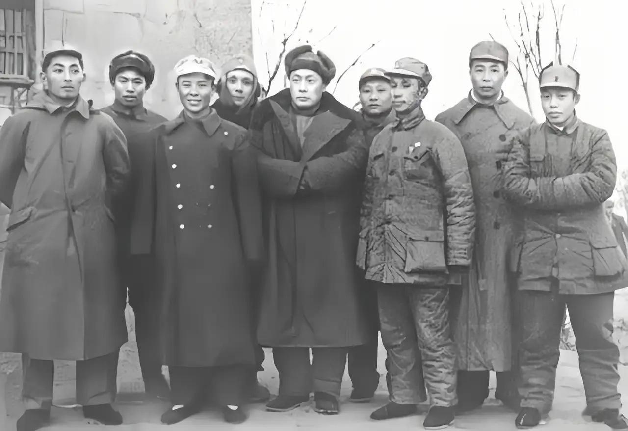 1948年1月，为了适应战争形势的发展，毛主席指示华东局和华东野战军，成立苏北兵