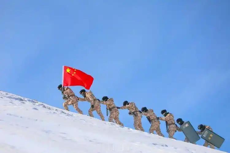 你们在吼什么？

以前，我在南疆服役时，一次上高原采访，当我路过一个仓库时，看到