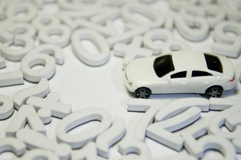 我不太敢买能远程锁车的车企。就说“极核”电动车这事，经销商因销量差关店协商赔偿时