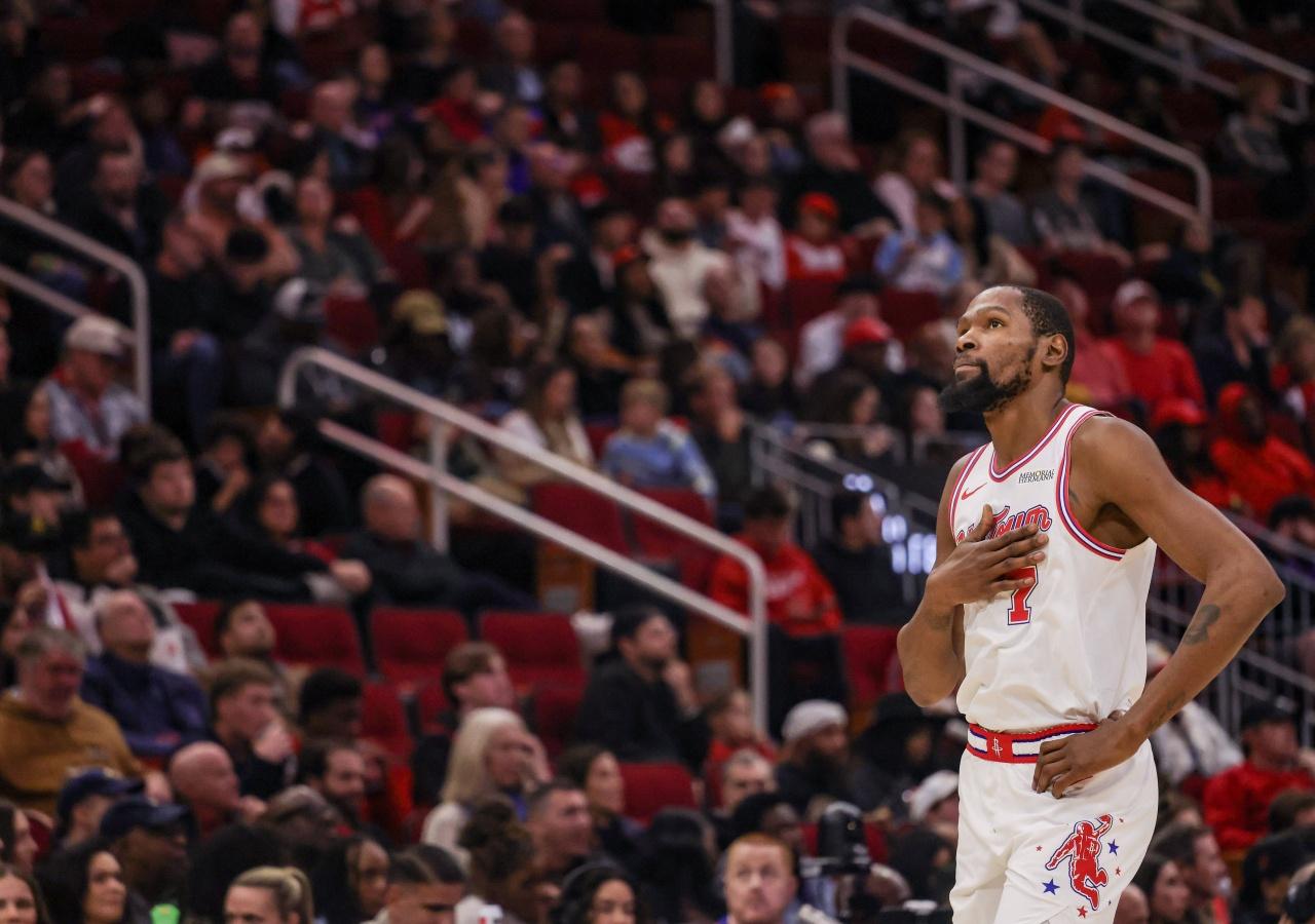 杜兰特关键时刻的表现下滑太大了，死神的镰刀偶尔用用可以，不要对他抱有太大的期望了