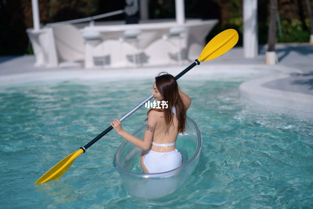 泳池🏊‍♀️小船🚤和我😃
