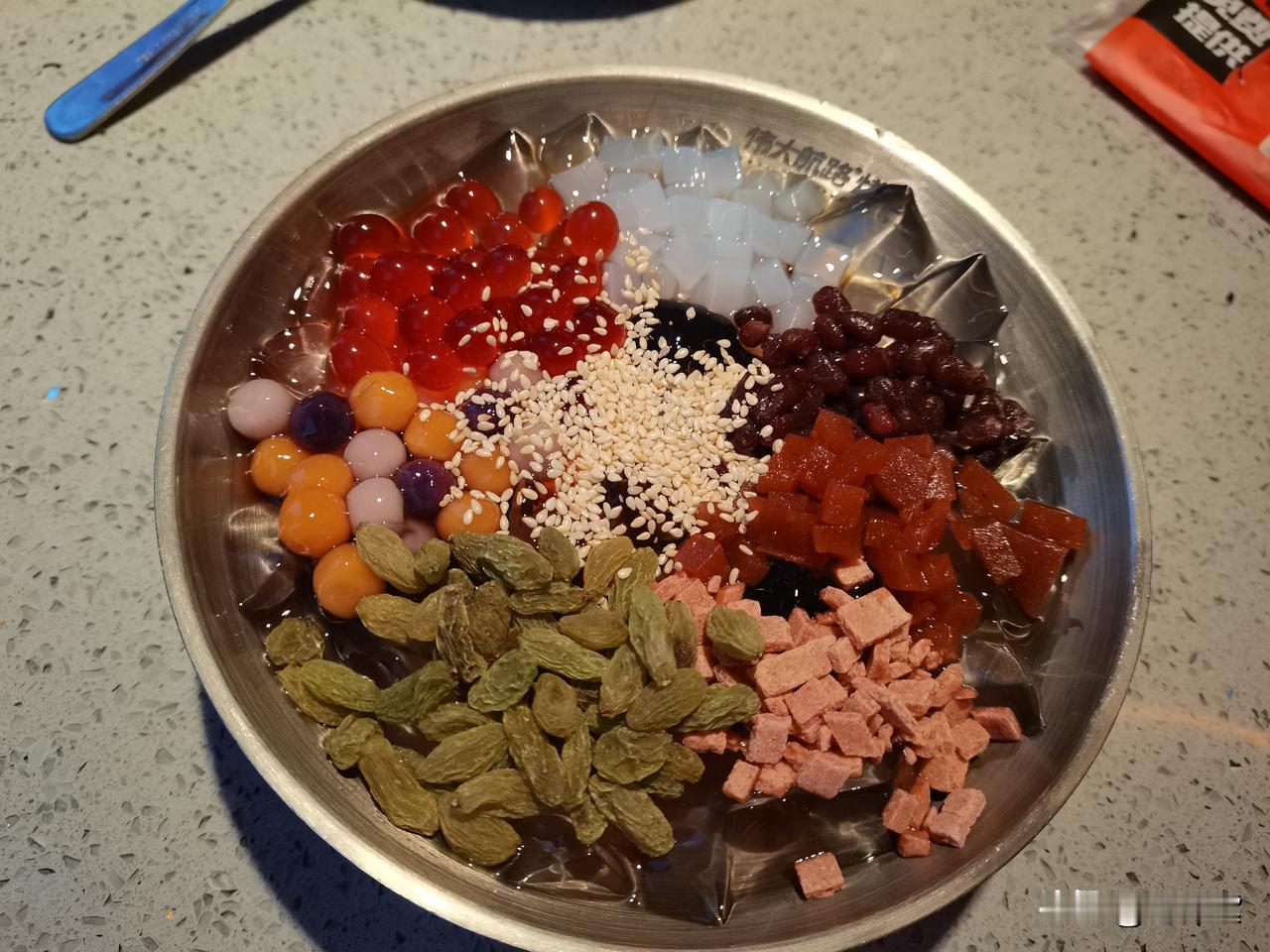 番茄第4本断更小说准备完结，今天上午写了8000字，按照每天一章2000字的速度