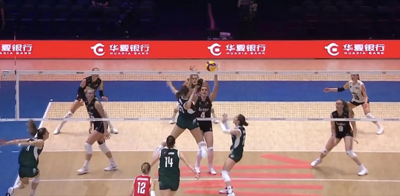 2026年世界女排联赛南京站比赛，
波兰女排大比分3：2胜比利时女排，
五局比分