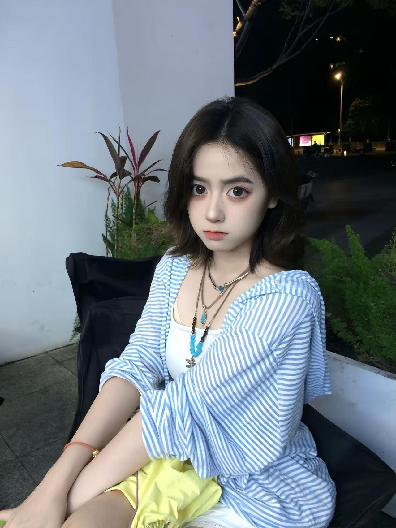 原来你在生气吗 还以为在撒娇呢。