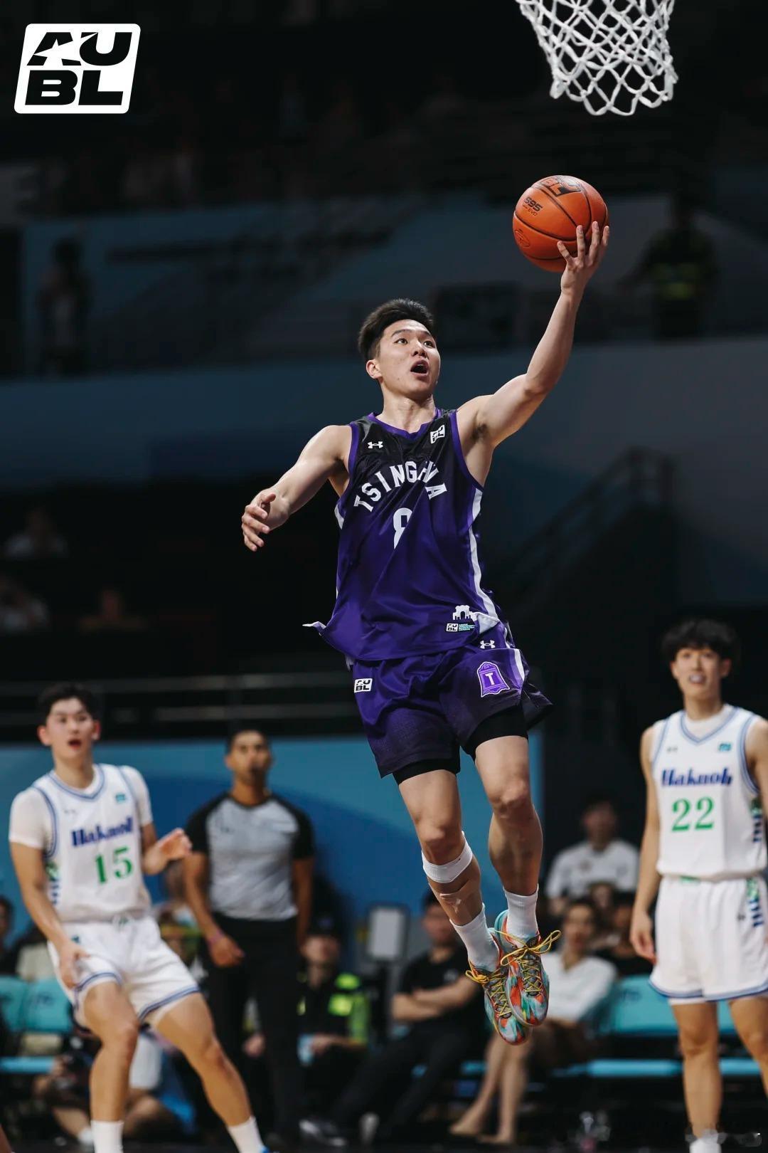 有消息称，CBA最近颁布了新规：大学生球员必须参加选秀，只有落选球员才可以加盟N