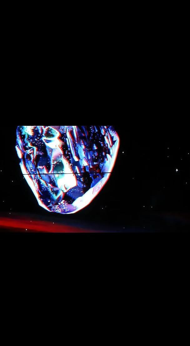 宇宙超级无敌大大狂欢神级开场
回看这段好像拍到了裸眼3D效果[呃R] 王源宇宙超