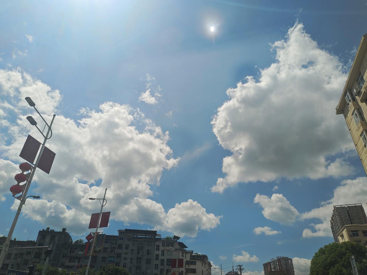 随手一拍城市天空美景这样的天空美不美？