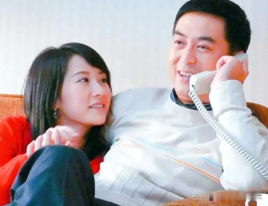 《烟火人家》是一部即将上映的40集都市生活剧，该剧集合了众多实力派演员，包括国家