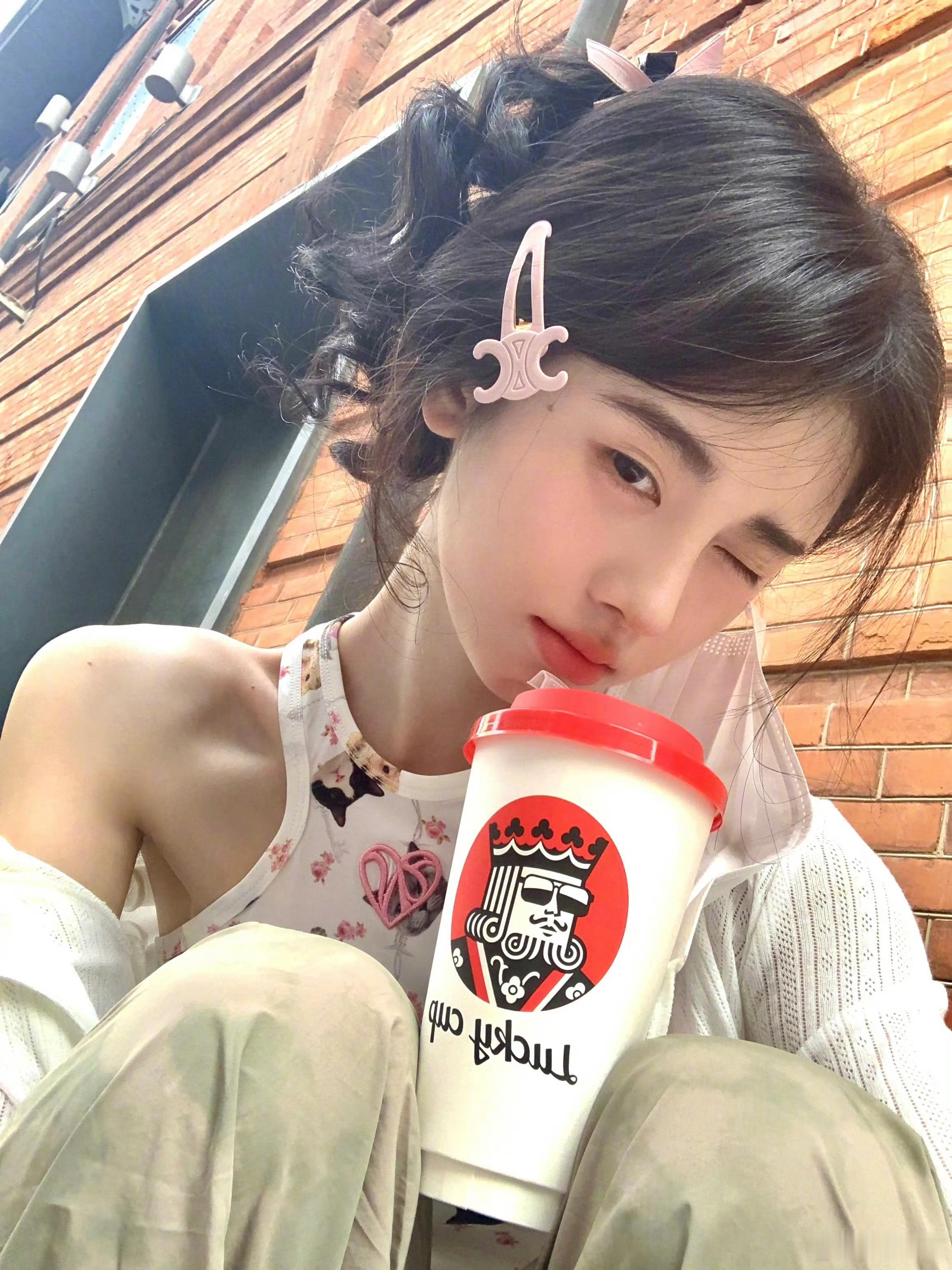 神之自拍！！！鞠婧祎