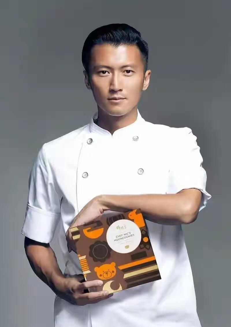 谢霆锋在厨师界算什么水平明星身份是加分项，但厨艺不是综艺人设。愿意扎进厨房反复打