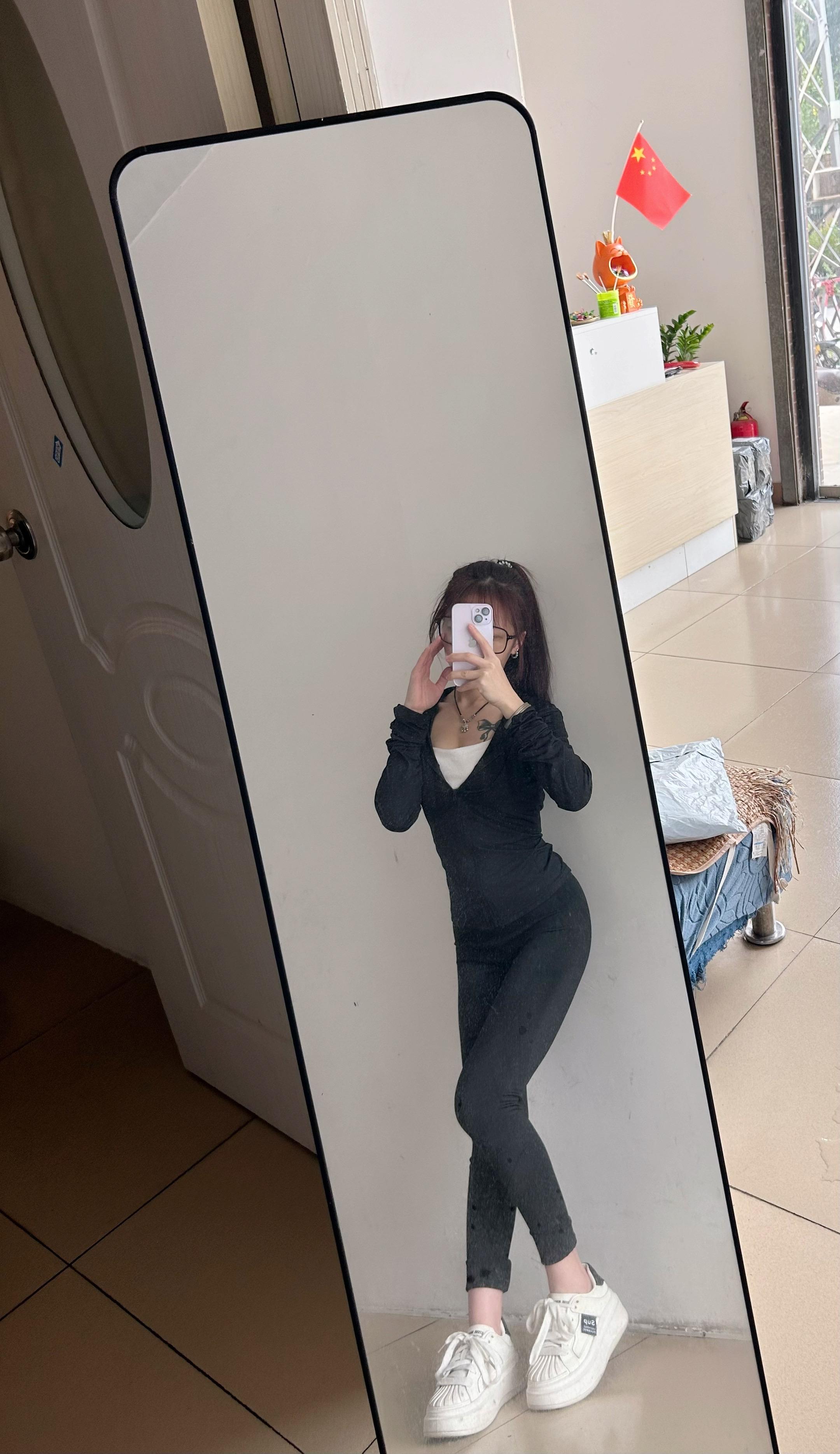 原来你不是木讷的树 只是不为我摆动枝叶