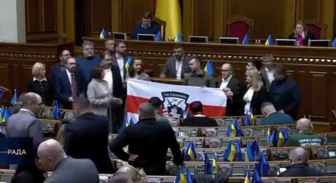 图1，3月20日，乌克兰最高拉达议会向效忠乌克兰武装部队的，白俄罗斯雇佣兵和白俄