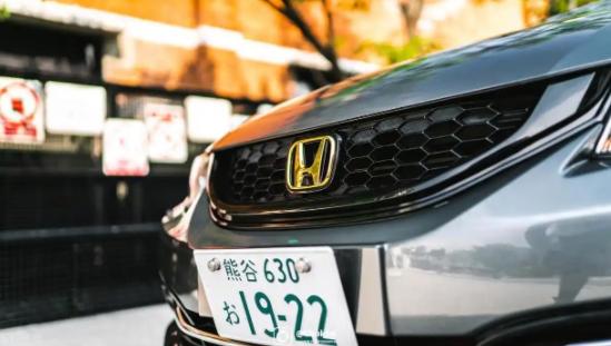 日本大概率撑不过十年，十年之内日本很可能将会从发达国家沦为发展中国家，这里面最主