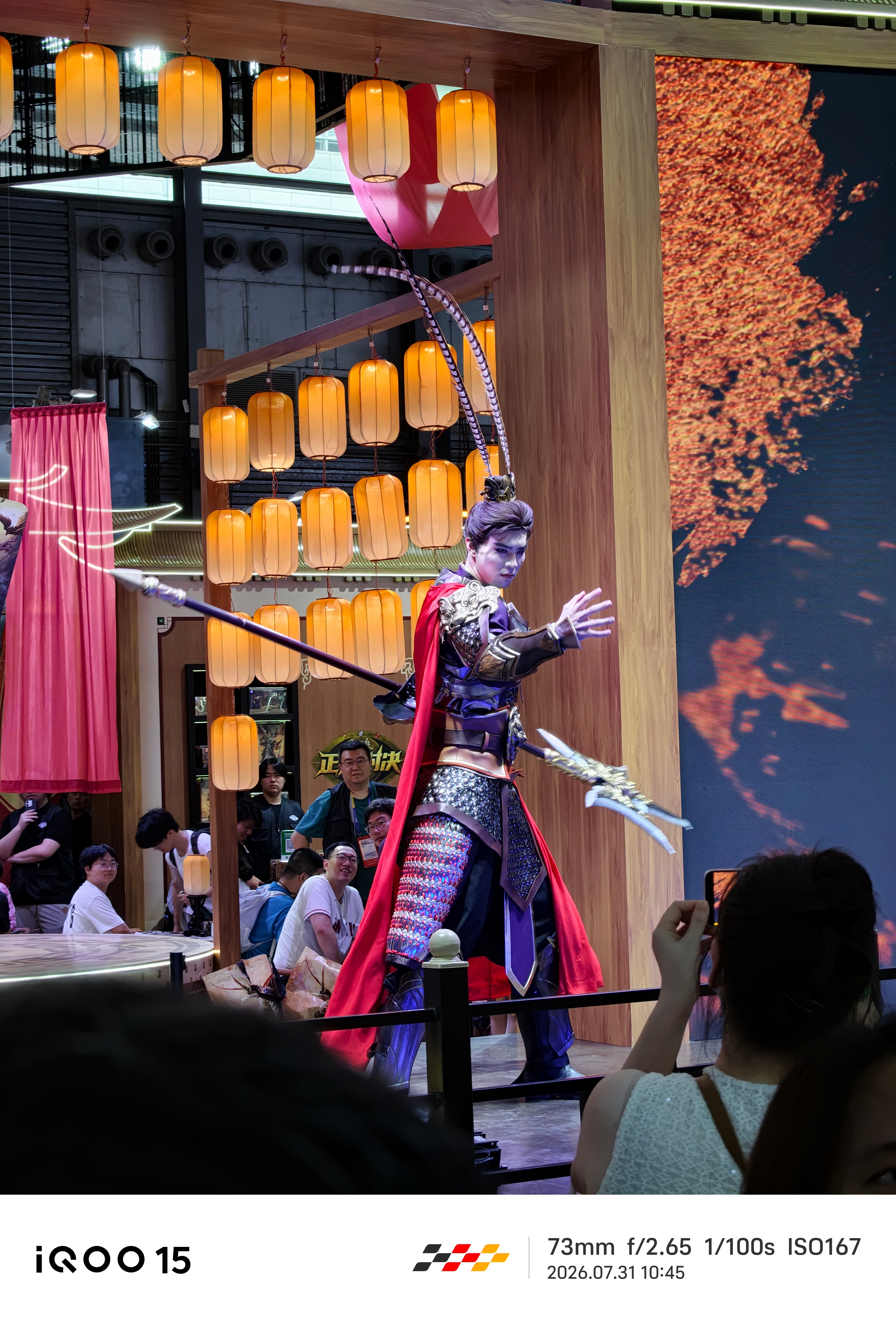 2026chinajoy 现场除了好看的小姐姐，再发一些超帅的小哥哥！相对于浓妆