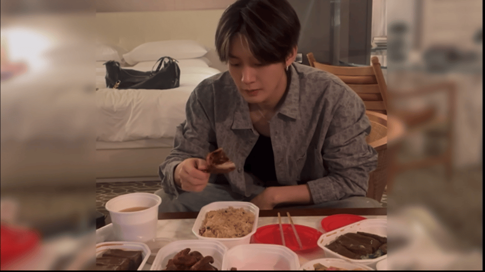 深夜放毒之，邓为劳斯说乳鸽腿好香